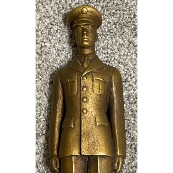 13.5" Tall "Soldier of the Month" Statute Presented by the Quartermaster General - Picture 3 of 4
